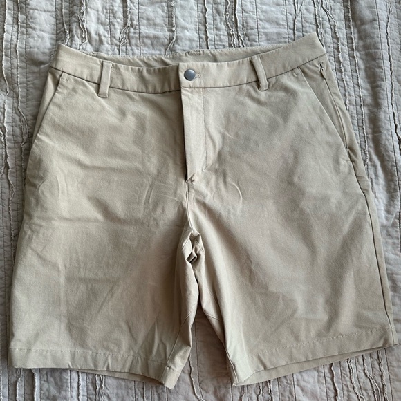 Lululemon Men’s Shorts - Picture 1 of 2